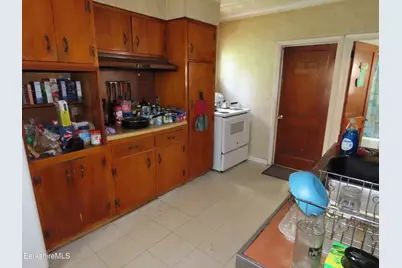 42 Prospect St, North Adams, MA 01247 - Photo 7