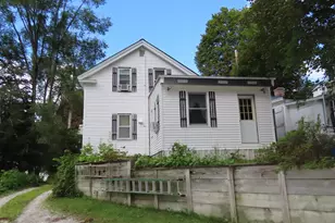 42 Prospect St, North Adams, MA 01247 - Photo 3