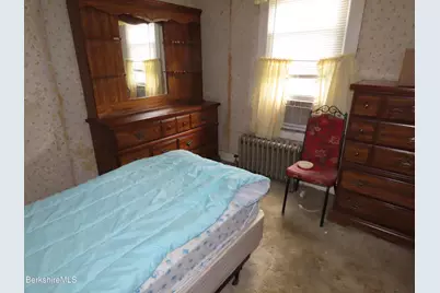 42 Prospect St, North Adams, MA 01247 - Photo 21