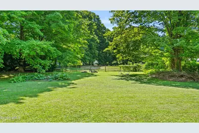 140 Orchard St, Lee, MA 01238 - Photo 23