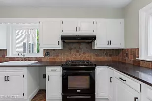 500 Walker St, Lenox, MA 01240 - Photo 15