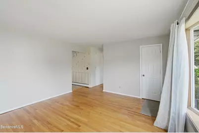 34 Baldwin Ave, Pittsfield, MA 01201 - Photo 7