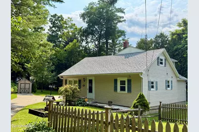 46 Pinehurst Ave, Pittsfield, MA 01201 - Photo 1