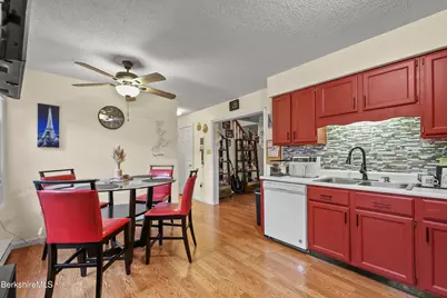 14 Clifford St #A5, Pittsfield, MA 01201 - Photo 13