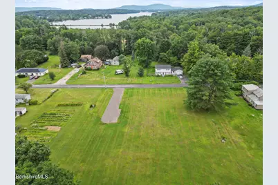 636 Hancock Rd, Pittsfield, MA 01201 - Photo 11