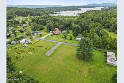 636 Hancock Rd, Pittsfield, MA 01201 - Photo 9