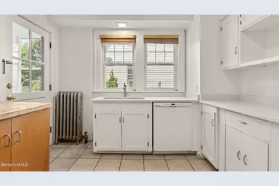 66 Emerson Ave, Pittsfield, MA 01201 - Photo 13