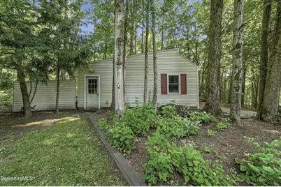 56 Victoria Ln, Lanesborough, MA 01237 - Photo 7
