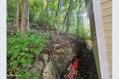 134 Meadow St, North Adams, MA 01247 - Photo 17
