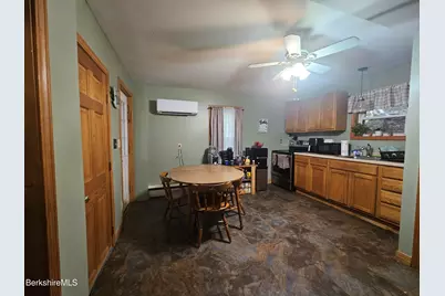 134 Meadow St, North Adams, MA 01247 - Photo 9