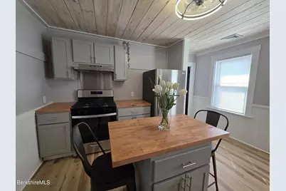 40 East Jordan St #4, Adams, MA 01220 - Photo 5