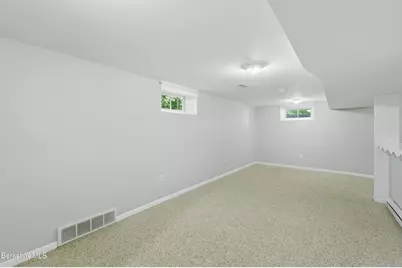 57 Alba Ave, Pittsfield, MA 01201 - Photo 31