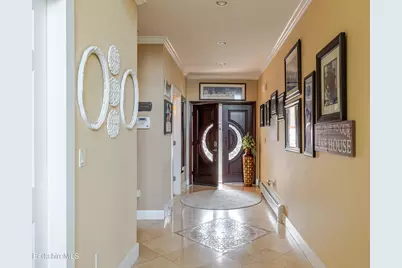 140 Hancock Rd, Pittsfield, MA 01201 - Photo 9