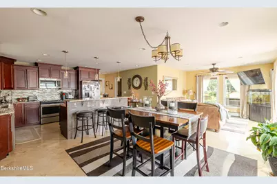 140 Hancock Rd, Pittsfield, MA 01201 - Photo 41