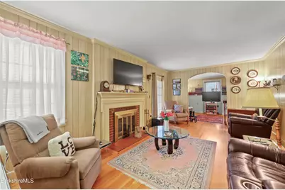 96 E Housatonic St, Pittsfield, MA 01201 - Photo 9