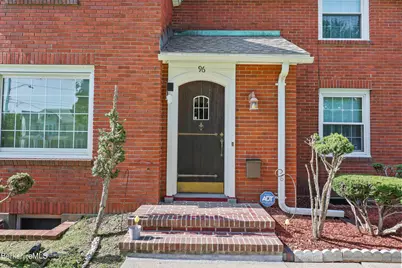 96 E Housatonic St, Pittsfield, MA 01201 - Photo 3