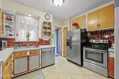 96 E Housatonic St, Pittsfield, MA 01201 - Photo 19