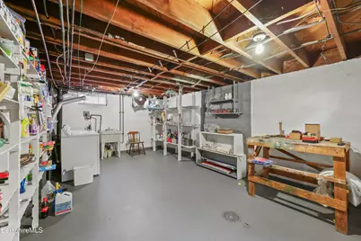 96 E Housatonic St, Pittsfield, MA 01201 - Photo 33