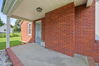 96 E Housatonic St, Pittsfield, MA 01201 - Photo 37