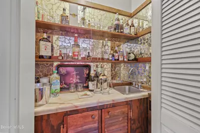 96 E Housatonic St, Pittsfield, MA 01201 - Photo 13