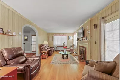96 E Housatonic St, Pittsfield, MA 01201 - Photo 7