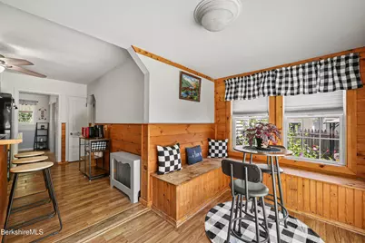 20 Cromwell Ave, Pittsfield, MA 01201 - Photo 13