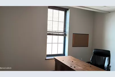 75 North St, Pittsfield, MA 01201 - Photo 9