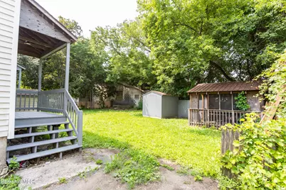 25 Root Place #25-27, Pittsfield, MA 01201 - Photo 5