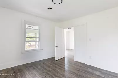 141 Dewey Ave, Pittsfield, MA 01201 - Photo 15