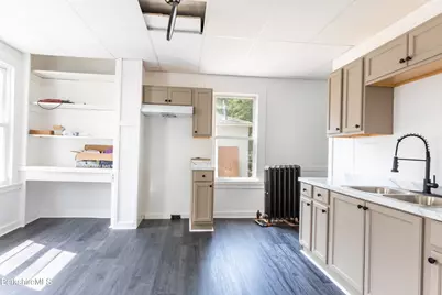 141 Dewey Ave, Pittsfield, MA 01201 - Photo 3