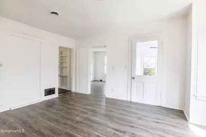 141 Dewey Ave, Pittsfield, MA 01201 - Photo 17
