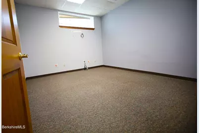 326 Springside Ave, Pittsfield, MA 01201 - Photo 13
