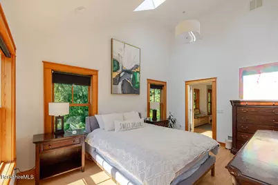 2 Goodrich St, Stockbridge, MA 01262 - Photo 31