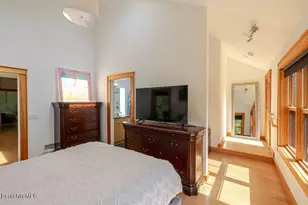 2 Goodrich St, Stockbridge, MA 01262 - Photo 29