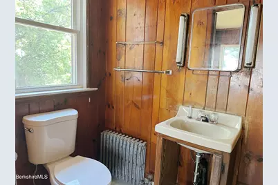 14 Summit Ave, Pittsfield, MA 01201 - Photo 17