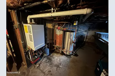 187 W Park St, Lee, MA 01238 - Photo 41