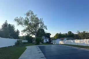 187 W Park St, Lee, MA 01238 - Photo 5