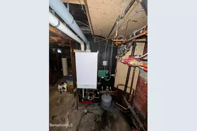 187 W Park St, Lee, MA 01238 - Photo 43