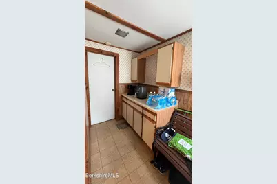 3 -5 Richmond Ln, Adams, MA 01220 - Photo 17
