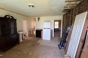 24 Jordan St, Adams, MA 01220 - Photo 19