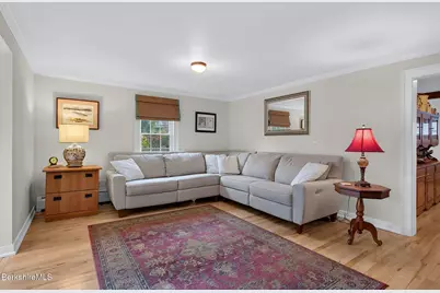 12 Mountain St, Great Barrington, MA 01230 - Photo 21