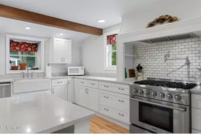 12 Mountain St, Great Barrington, MA 01230 - Photo 9