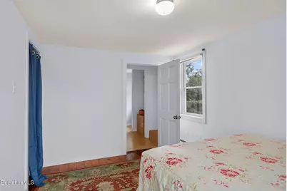 12 Mountain St, Great Barrington, MA 01230 - Photo 25