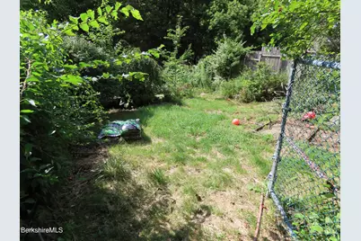 15 Meadow St, Adams, MA 01220 - Photo 19