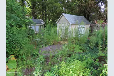 15 Meadow St, Adams, MA 01220 - Photo 25