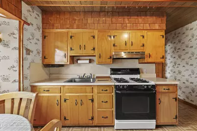 62 Watson St, Pittsfield, MA 01201 - Photo 3