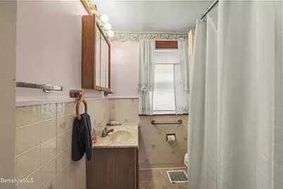 62 Watson St, Pittsfield, MA 01201 - Photo 15