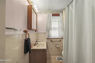 62 Watson St, Pittsfield, MA 01201 - Photo 15