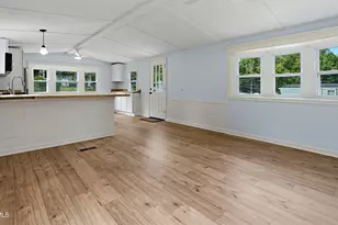 10 Alice Dr, Hinsdale, MA 01235 - Photo 9