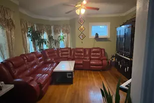77 Onota St, Pittsfield, MA 01201 - Photo 9